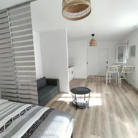 Appartement Spacieux Dans Résidence Avec Parking Privé